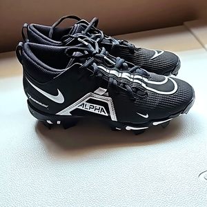 Football  cleats Nike Alpha size 5.5 big boys